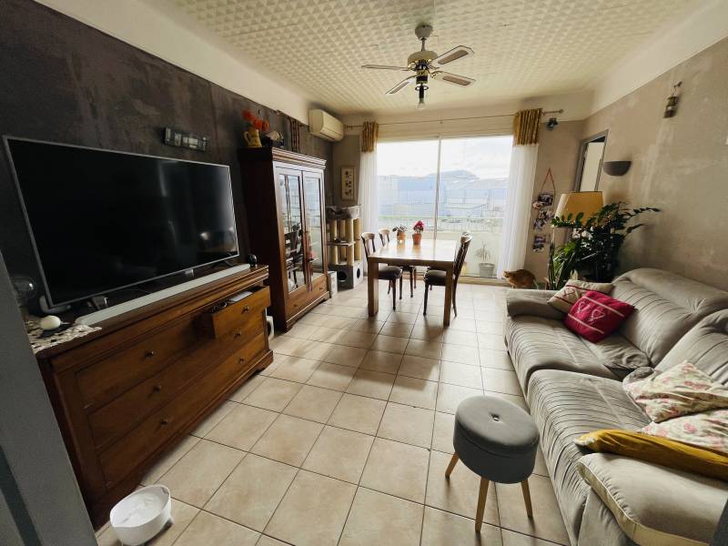 Appartement de type 3 avec Balcon et Loggia Marseille Boulevard Rabatau 13008 Centre Ville