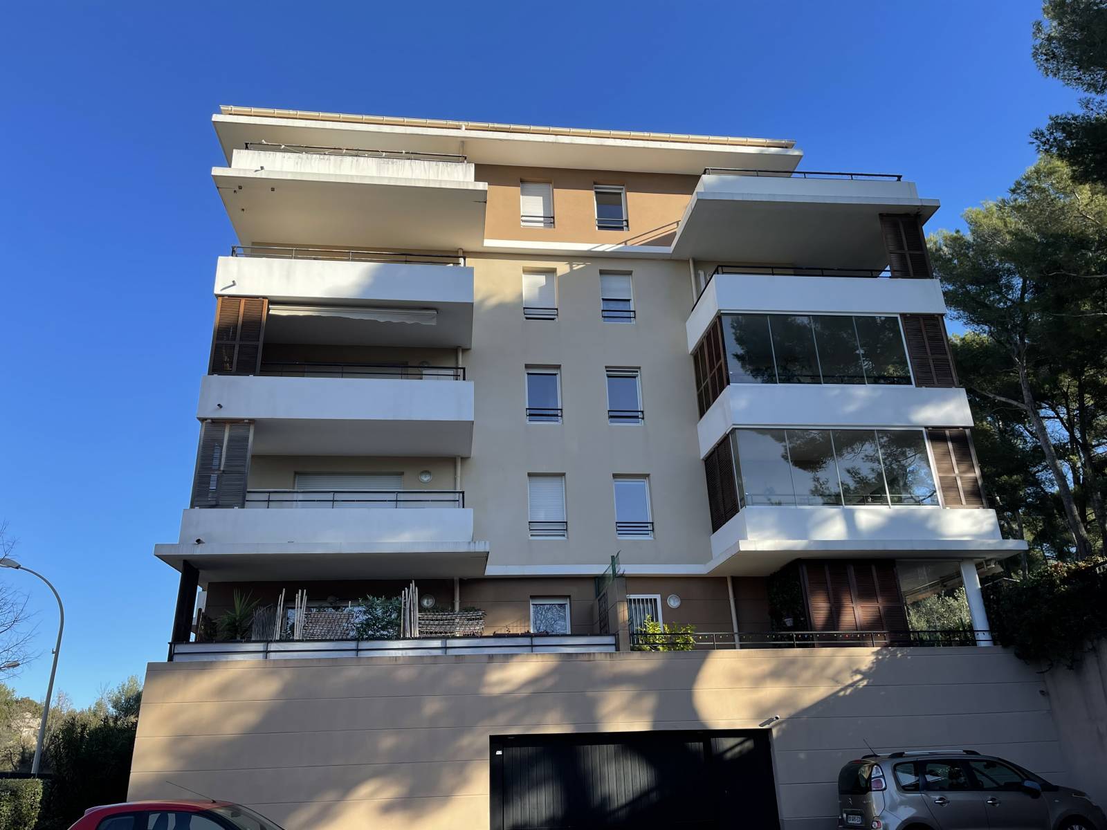 TYPE 2 RÉCENT LA CROIX ROUGE 13013  