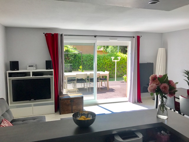 T4 rez de jardin Plan de Cuques centre 