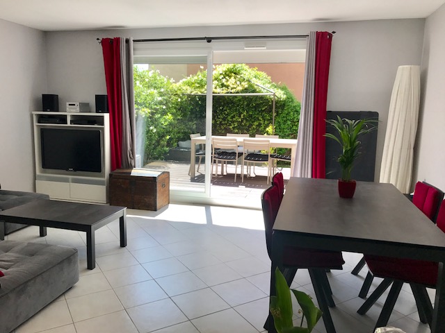 T4 rez de jardin Plan de Cuques centre 