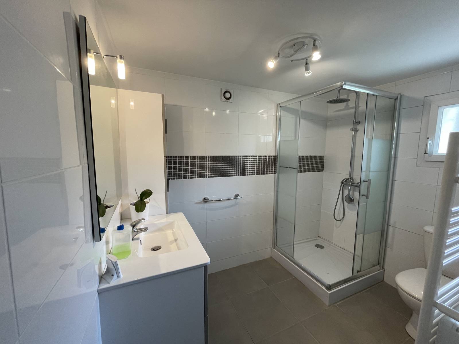 Villa deux appartements T3 et T2  les MOURETS Marseille Chateau Gombert calme