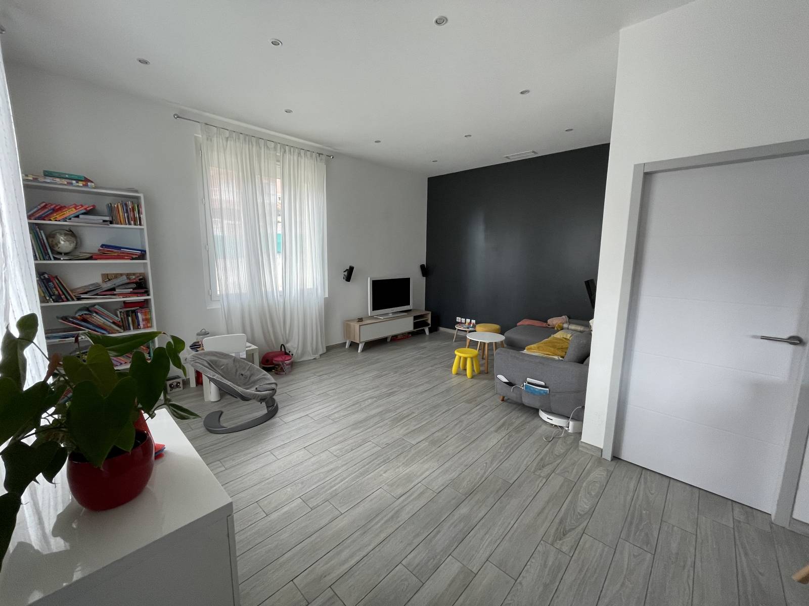 Villa deux appartements T3 et T2  les MOURETS Marseille Chateau Gombert calme