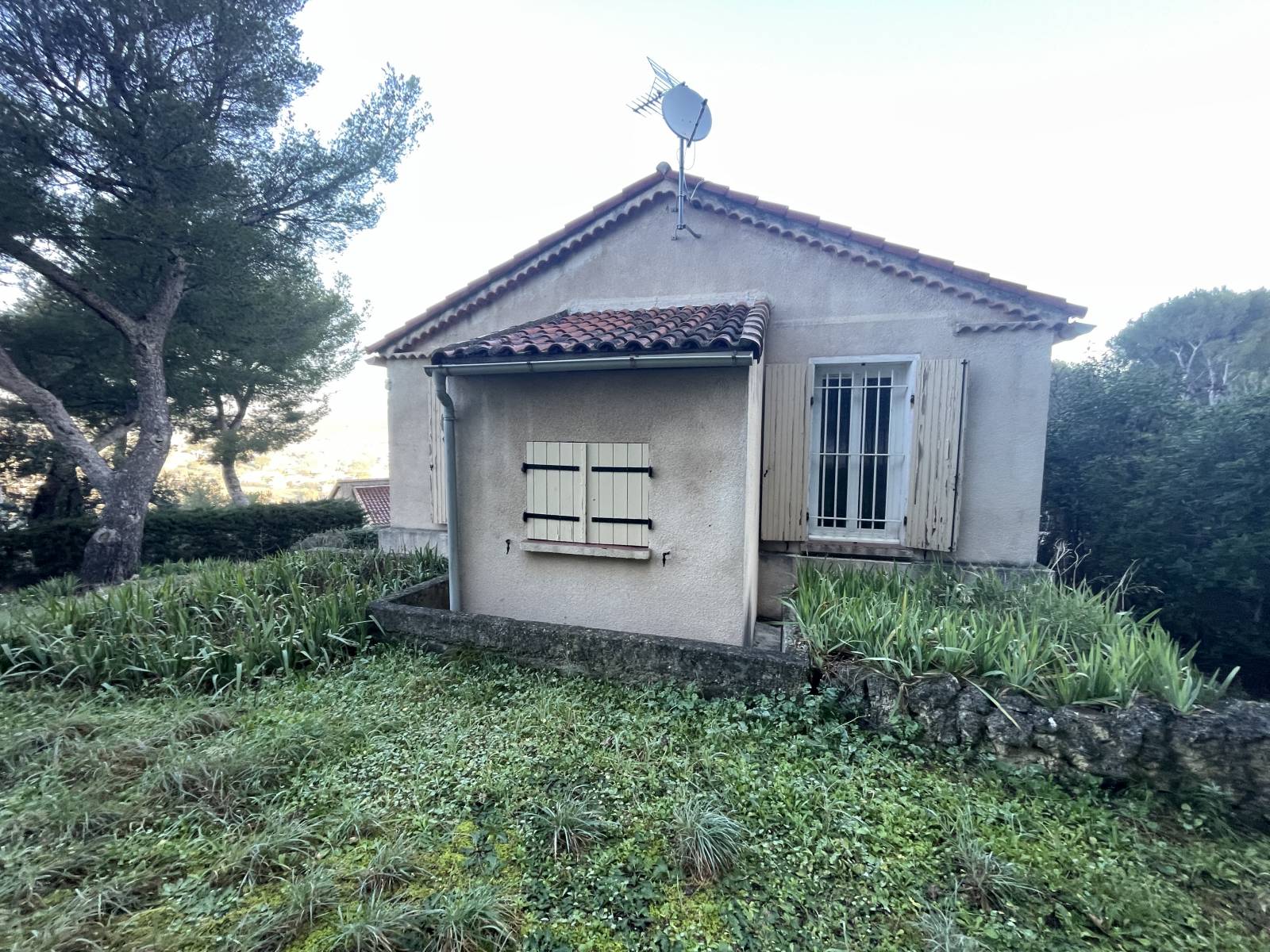Maison TYPE 3 SUR 825M2 13190  