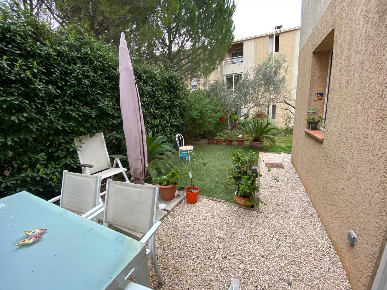 APPARTEMENT T2 rez de jardin Plan de Cuques  