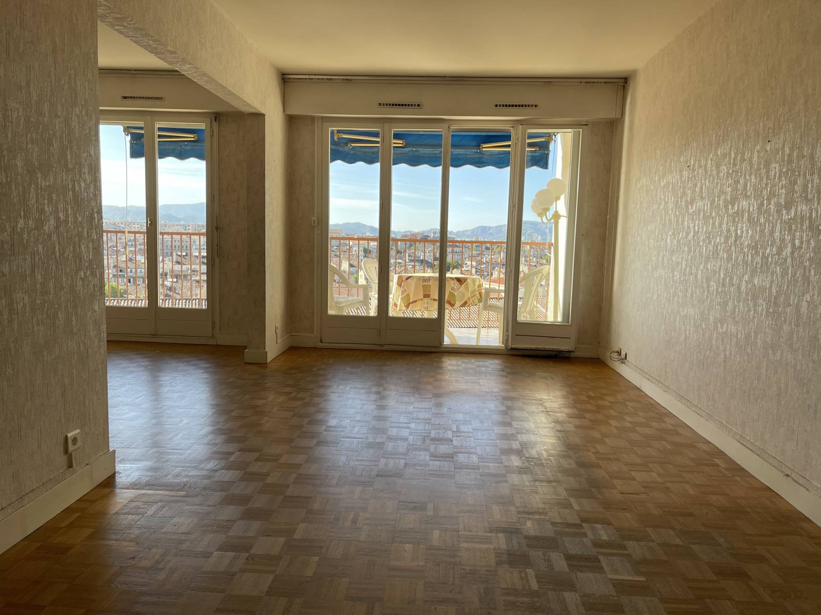 Appartement Type 4 87m2 Le GIRAGLIA 13001  