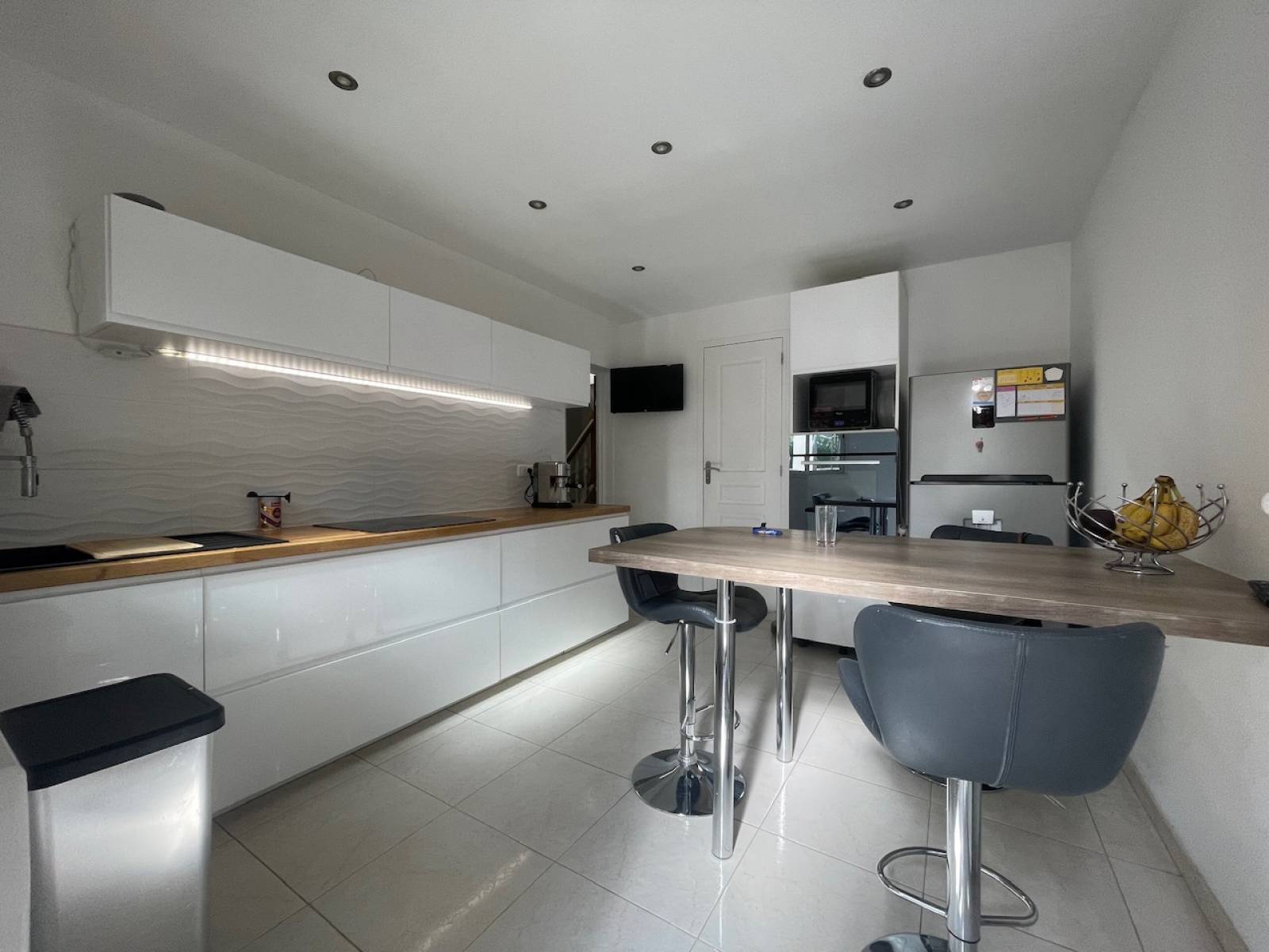 Maison de type 6 centre Plan de Cuques  