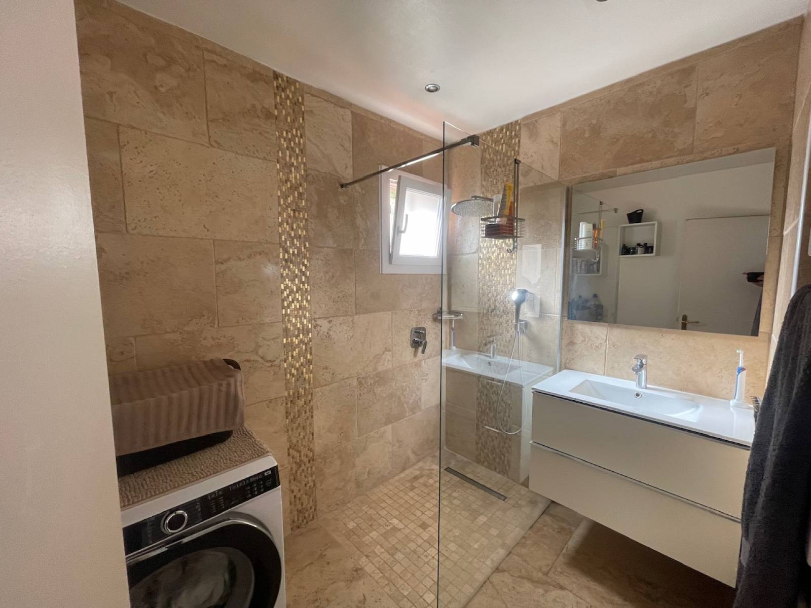 Maison de type 6 centre Plan de Cuques  