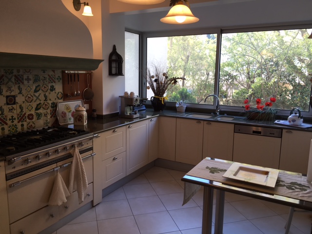 T5 MARSEILLE 13008  Appartement bourgeois