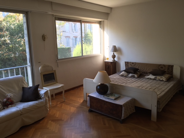 T5 MARSEILLE 13008  Appartement bourgeois