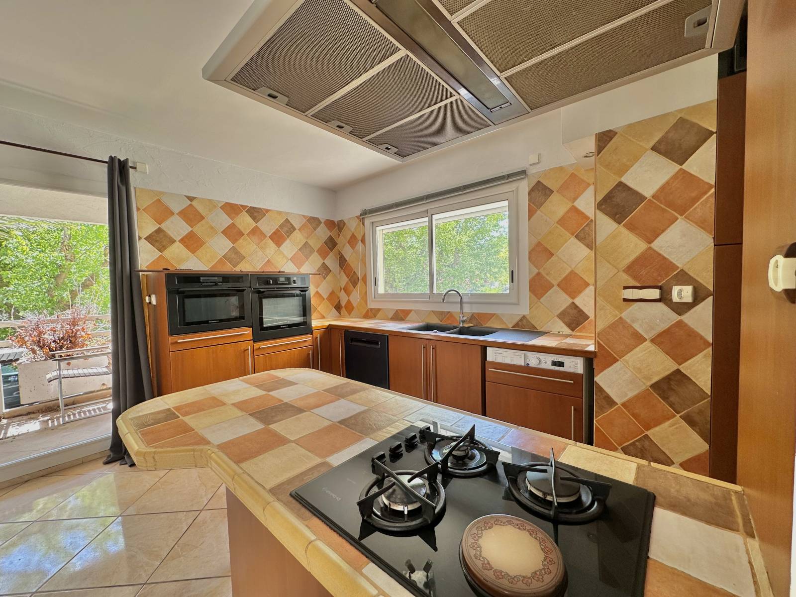 TYPE 4 102m²  centre Plan de Cuques  