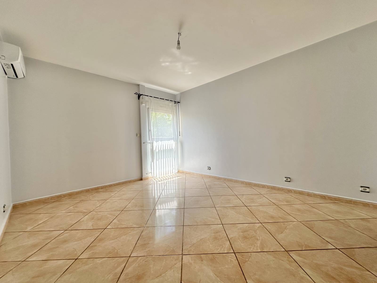 TYPE 4 102m²  centre Plan de Cuques  