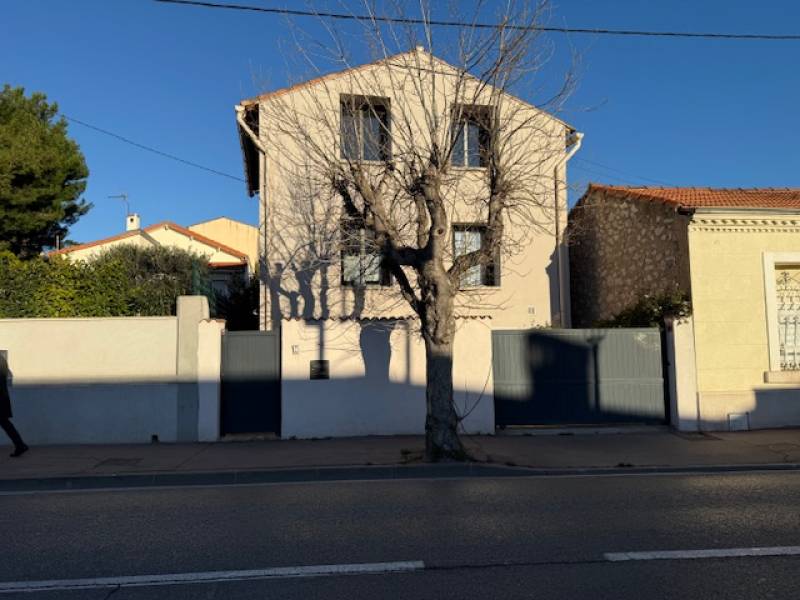 Coquette Maison Type4 plus studio Centre Plan de Cuques  