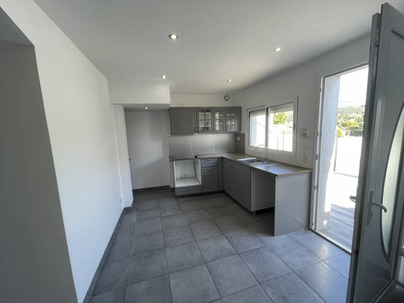 Maison avec un type 3et un type2 plan de cuques  